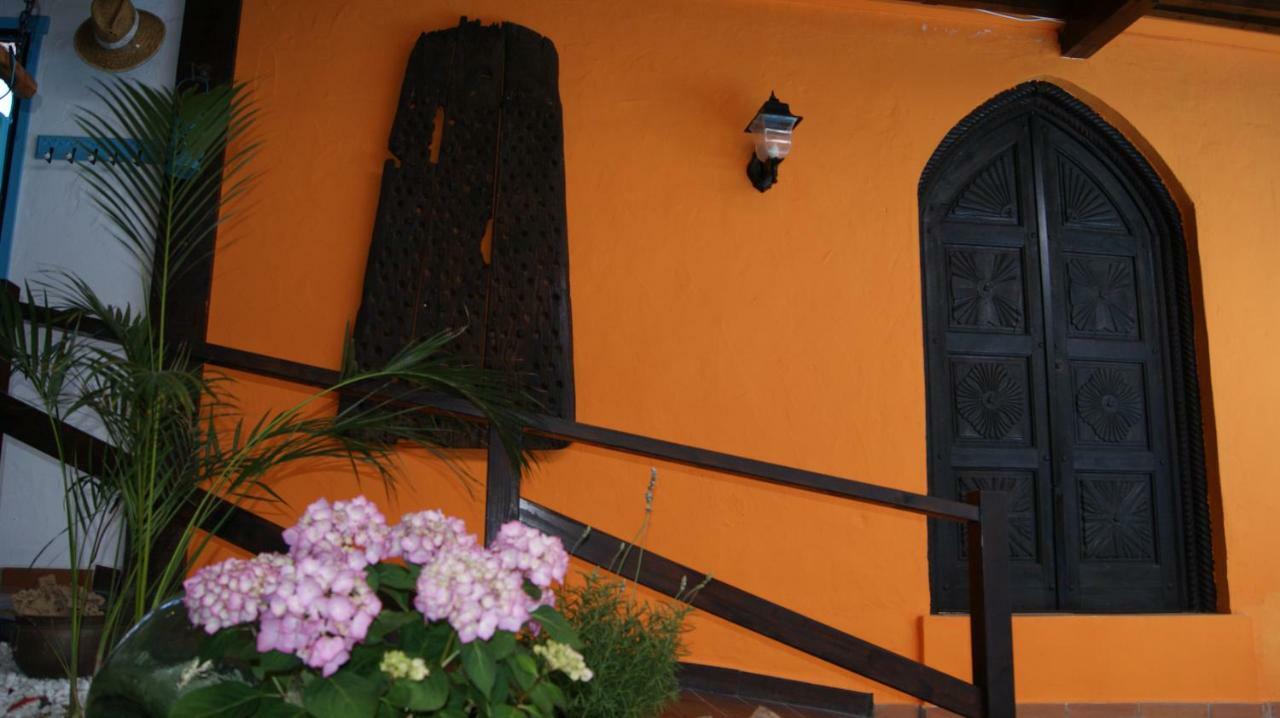 Villa Spa Las Tinajas Triquivijate Exterior photo