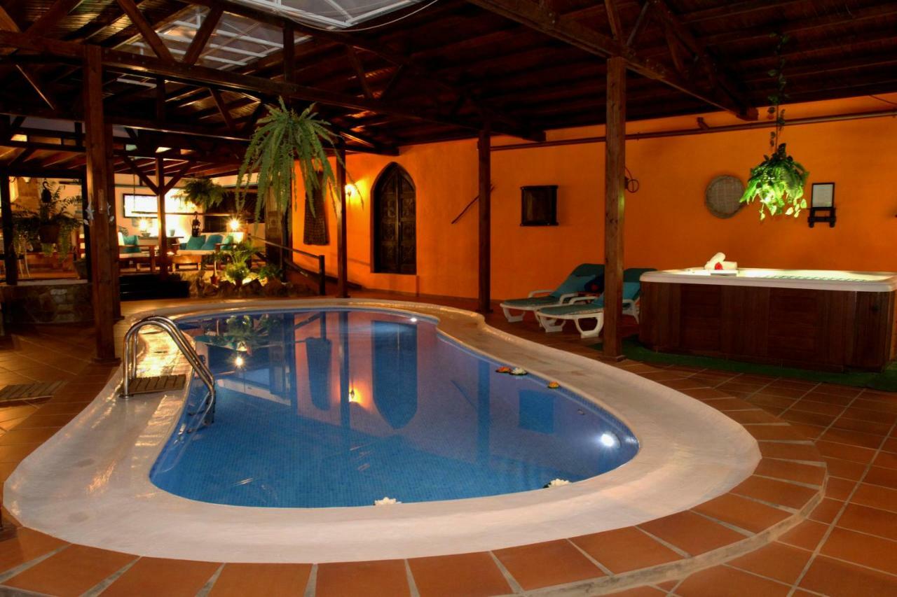 Villa Spa Las Tinajas Triquivijate Exterior photo