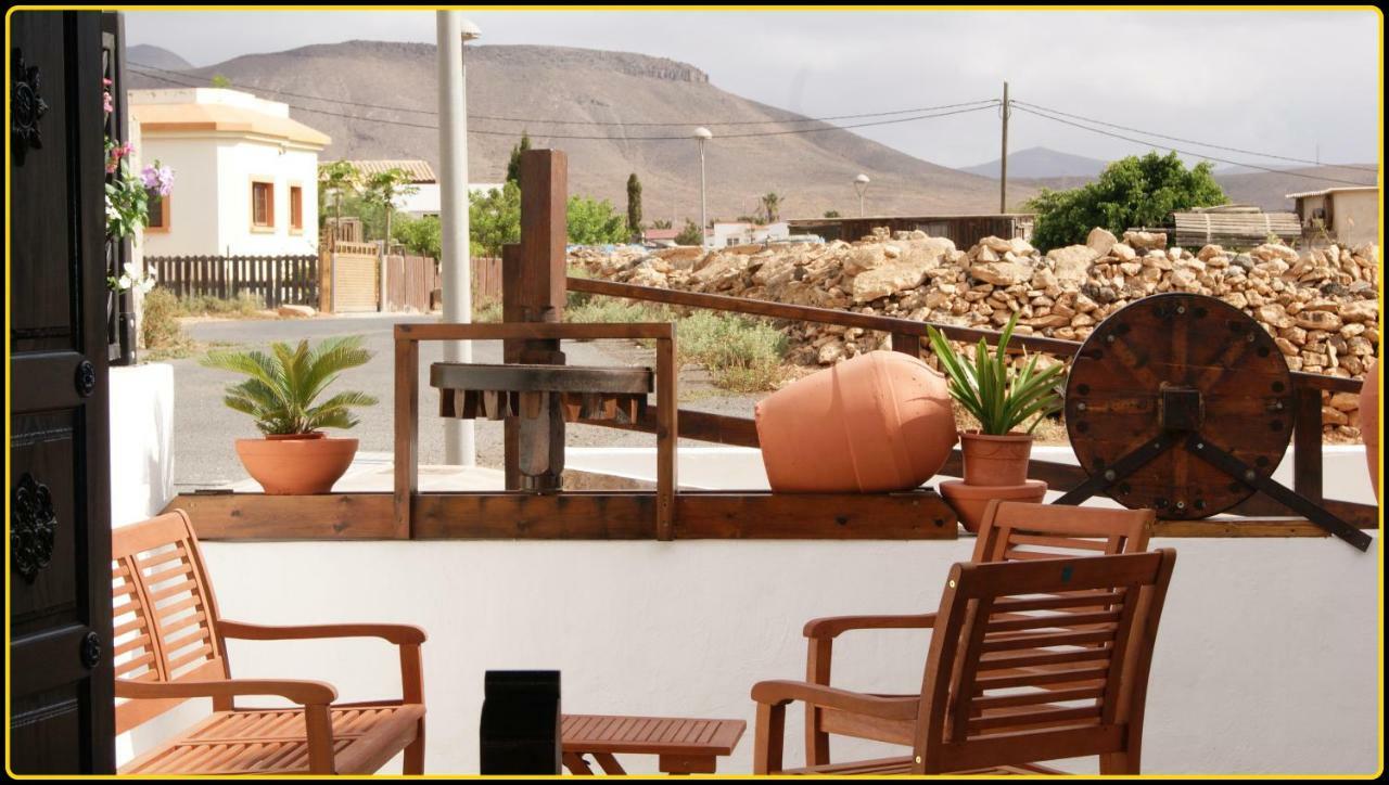 Villa Spa Las Tinajas Triquivijate Exterior photo