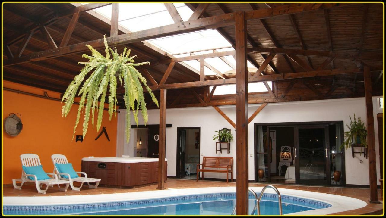 Villa Spa Las Tinajas Triquivijate Exterior photo